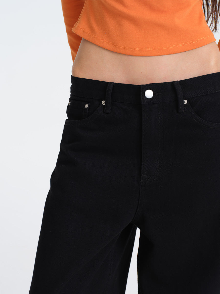 Hughum Black Loose-Fit Jeans