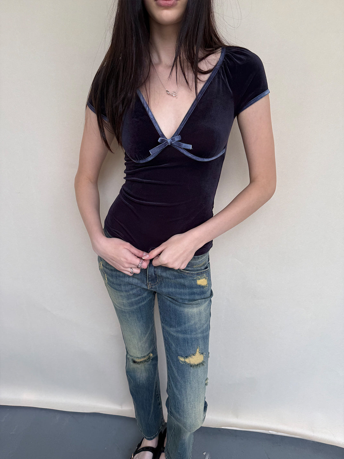 Dotyears Leopard Print Contrast Color Deep V-neck T-shirt (Two Colors)