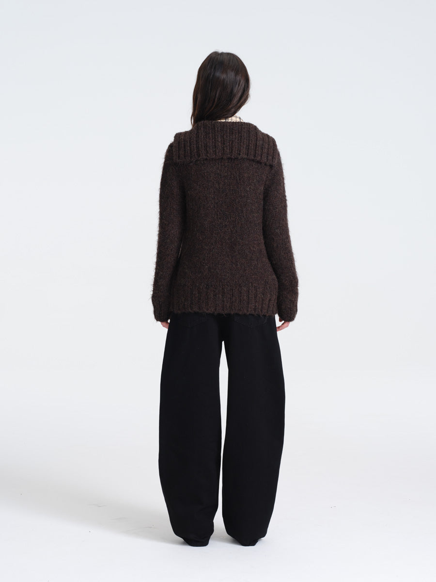 Hughum Café Brown Chunky Knit Sweater with Horn Buttons