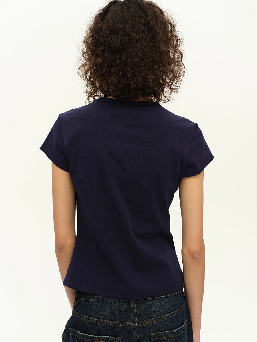 Hughum Curved V-neck Khmer knitted short T-shirt