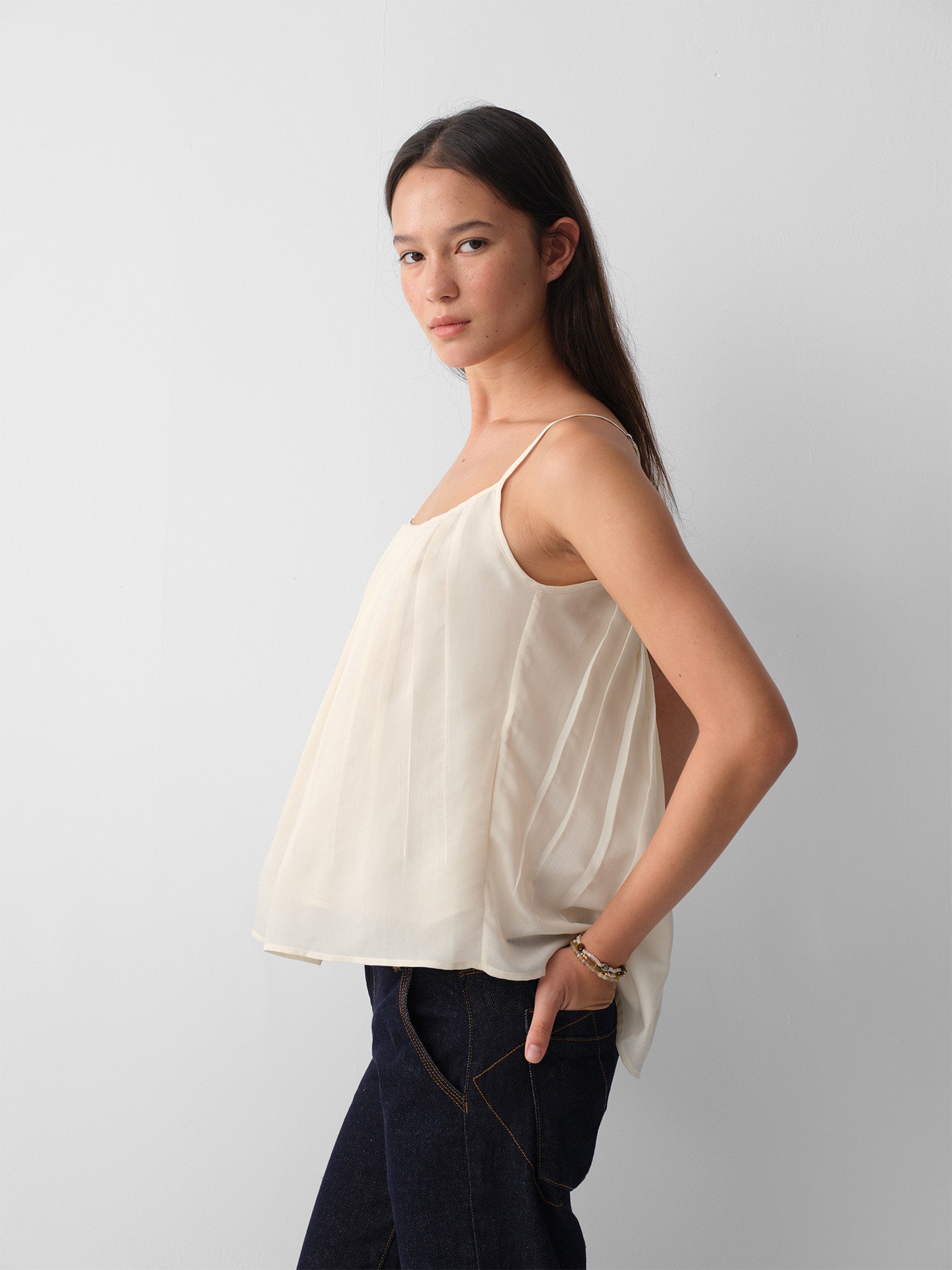 Hughum 26SS Off White Acetate Pleated Cami Top