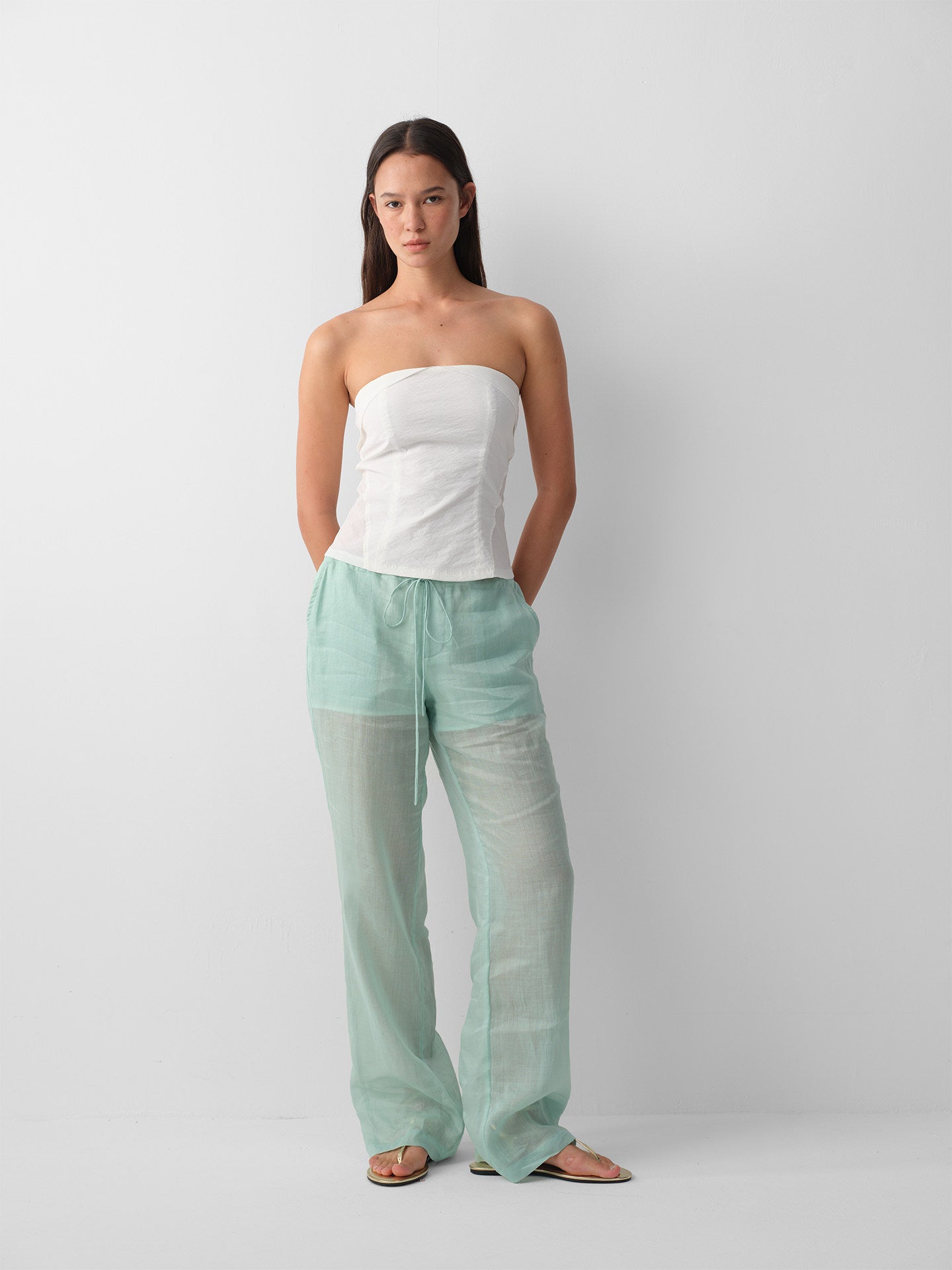 Hughum 26SS White Nylon Tube Top