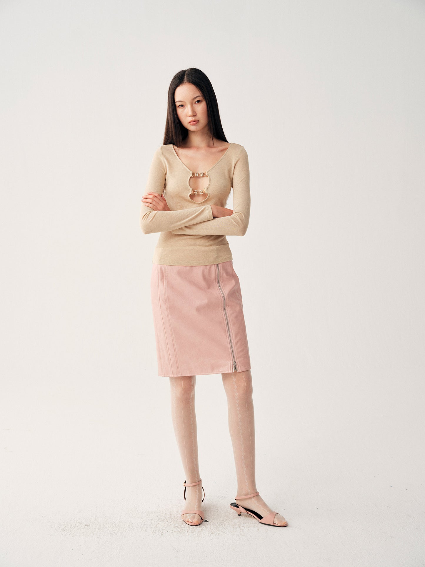 Dotyears Two‑Tone Metal‑Button Top