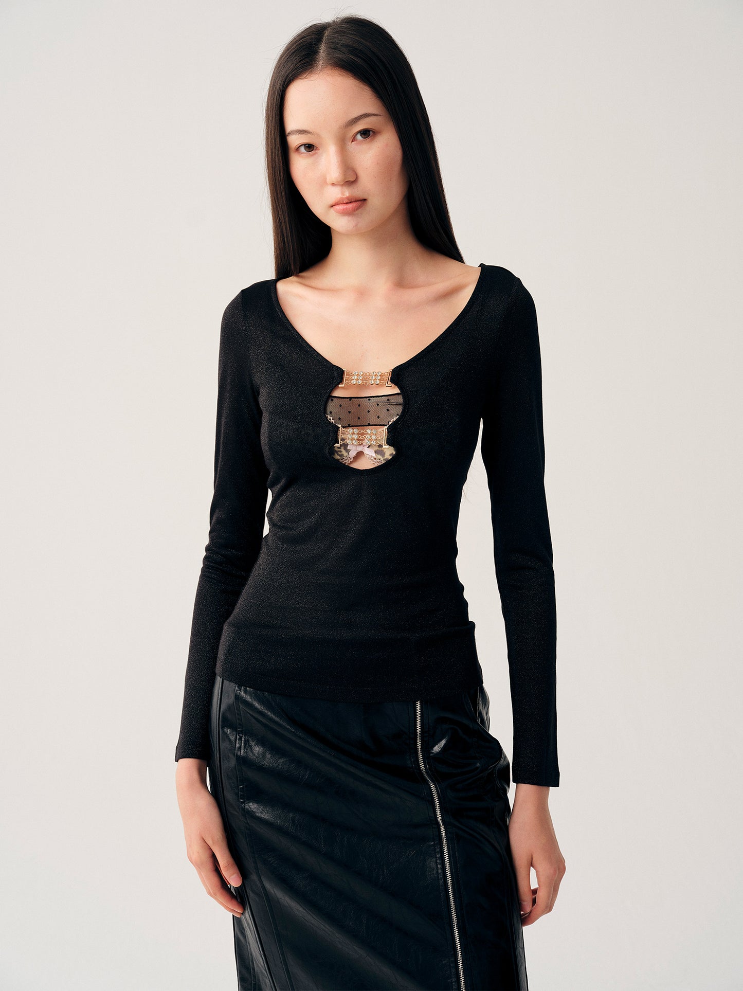 Dotyears Two‑Tone Metal‑Button Top