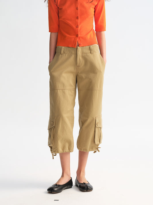 Hughum Khaki low-rise cargo capri pants with pockets