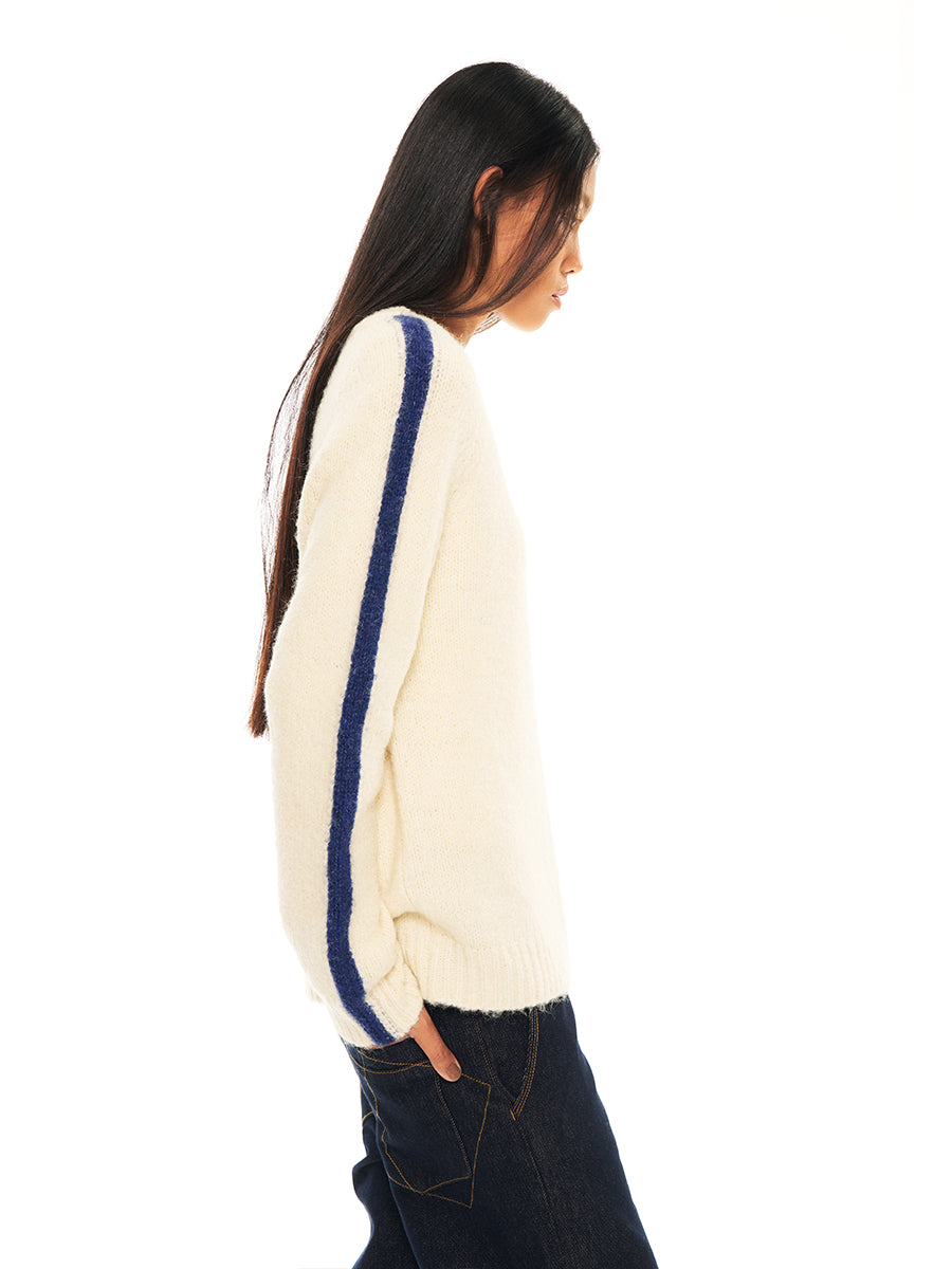 Hughum Blue and white contrasting penguin-blend sweater
