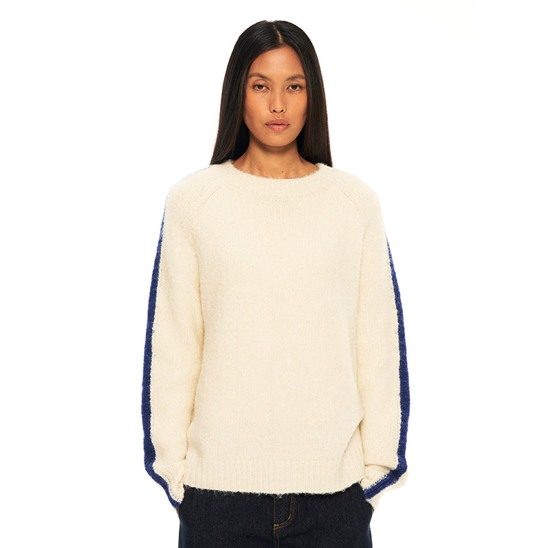 Hughum Blue and white contrasting penguin-blend sweater