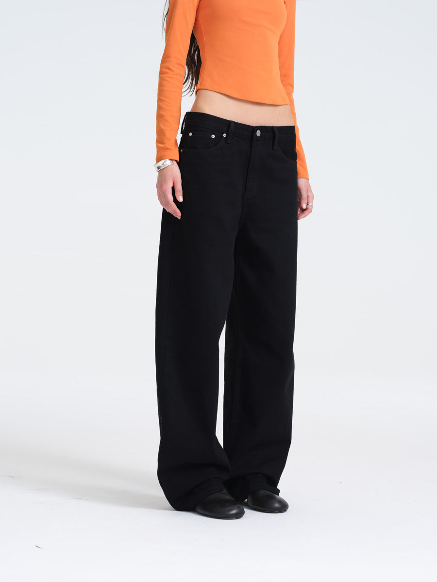 Hughum Black Loose-Fit Jeans