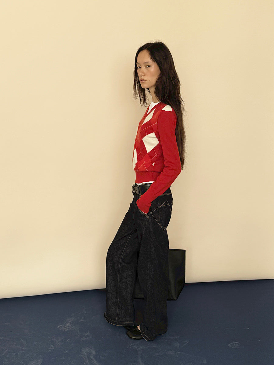 Hughum Red Wool Sweater with Diamond Pattern