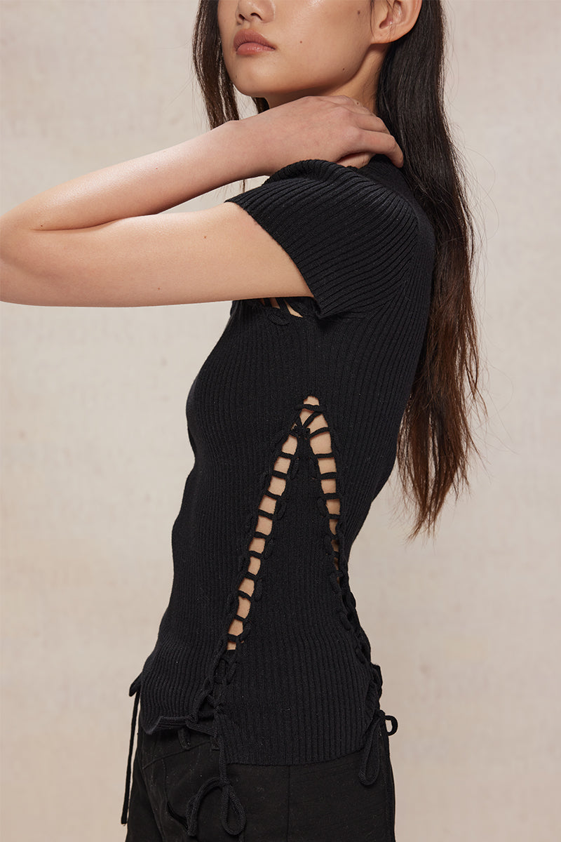 Dotyears24ss Strappy knitted black and white crop top Self-adjusting