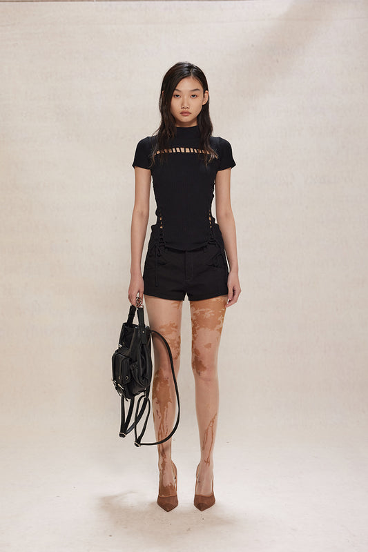 Dotyears24ss Strappy knitted black and white crop top Self-adjusting